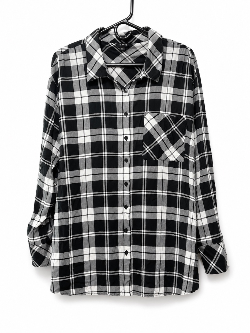 Torrid Size 2 (2X 18/20) Black White-Rayon Challis  Button up Pocket Sleeve Long
